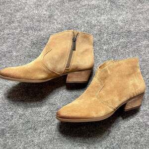 Vince Camuto Cider Tan Suede Western Boho Pointed Toe  Ankle Chelsea Boots